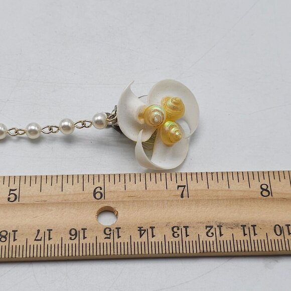 Vintage Shell Pearl Clip-On Sweater Guard Chain 1950s Retro Jewelry Accessory - Picture 4 of 4